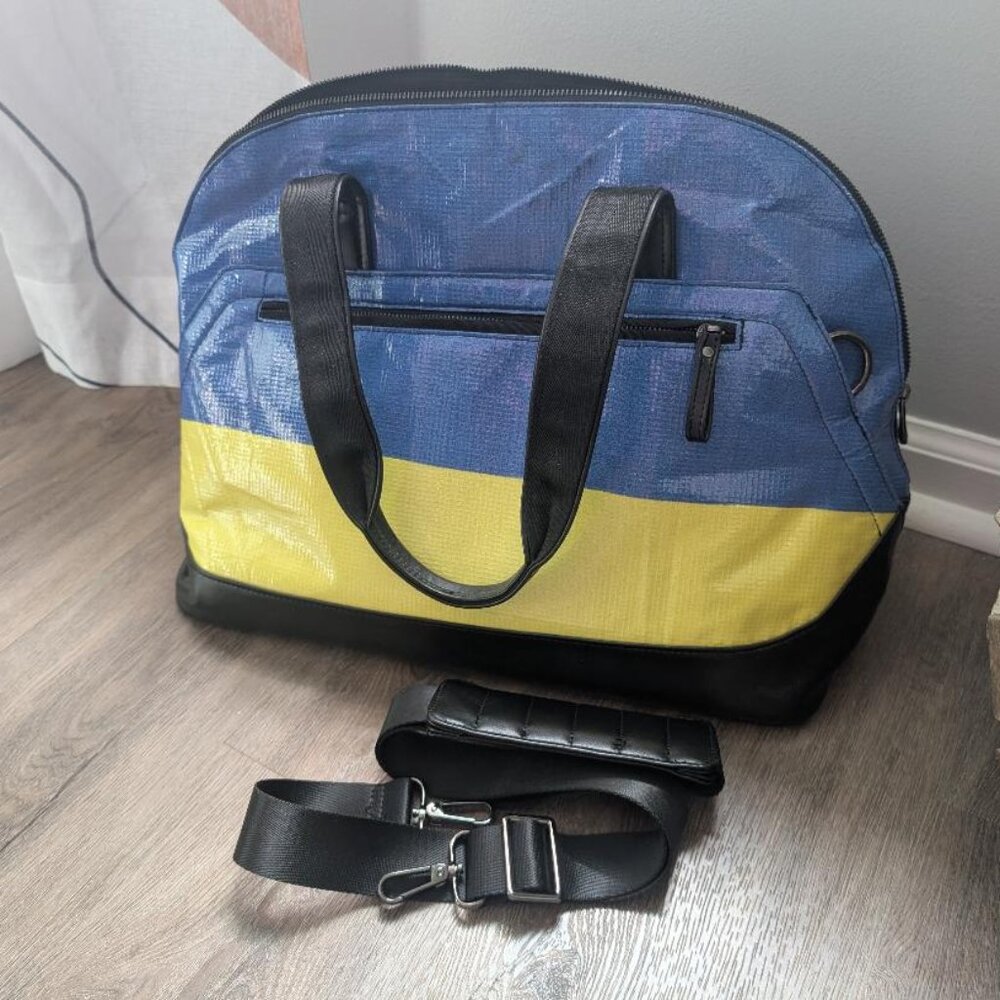 Rareform Maya Crossbody Tote *EUC*!